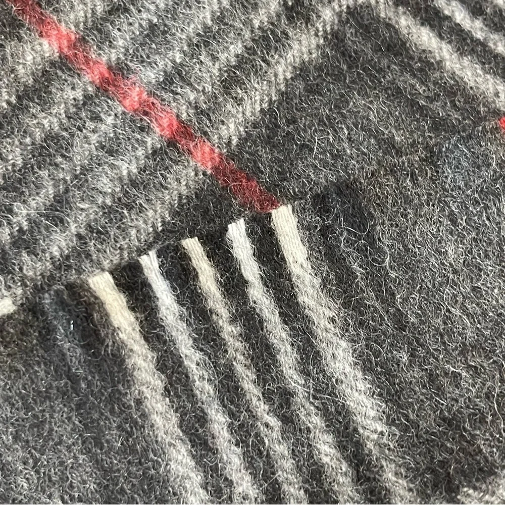 Hickey Freeman Mens 100% Cashmere Scarf Black Gray Red Plaid Check NWT $125